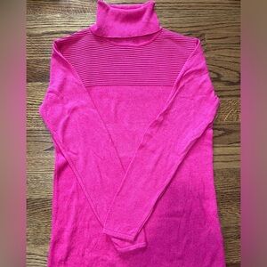 **4/$12** Parkhurst Fuschia Pink Turtleneck Sweater Size Small Petite